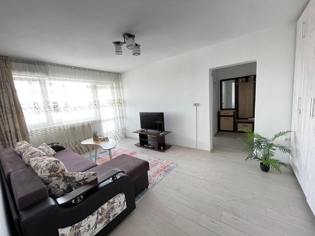 Elite Apartment Targoviste Eksteriør bilde