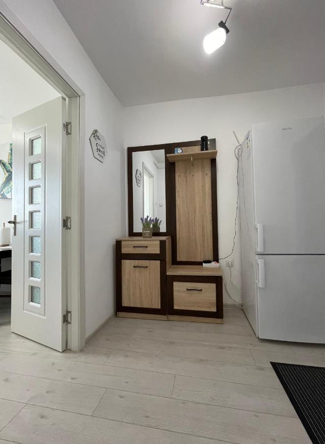 Elite Apartment Targoviste Eksteriør bilde